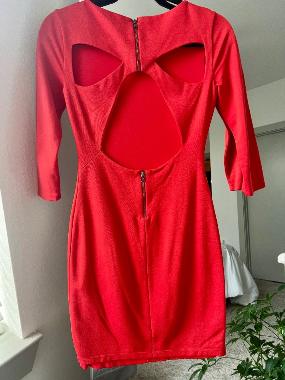 Alice + Olivia Red 3/4 Sleeve Statement Open Back Mini Dress: Size 0
